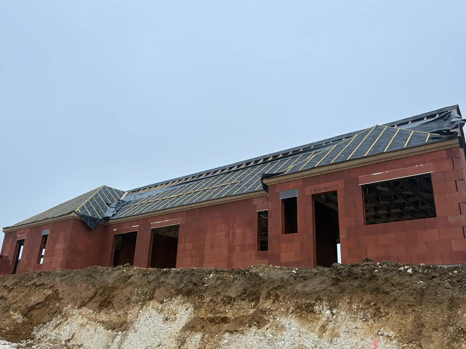 Rénovation toiture tuiles – Bernes-sur-Oise (95) – Angelo Couverture